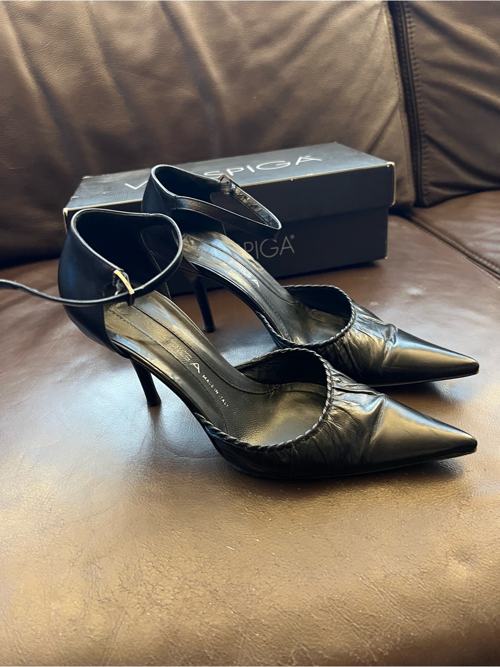 Via Spiga Italian Black Leather Pointed Toe Ankle Strap Heels Pumps Sz 7M Box
